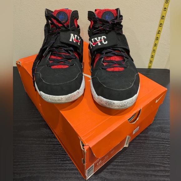 Nike Kids Black and Red NYC Sneakers - Picture 1 of 16